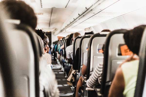 What to do if your travel seatmate flouts the rules and won't mask up